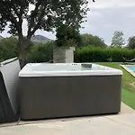 Charming Villa, Private Pool 別荘