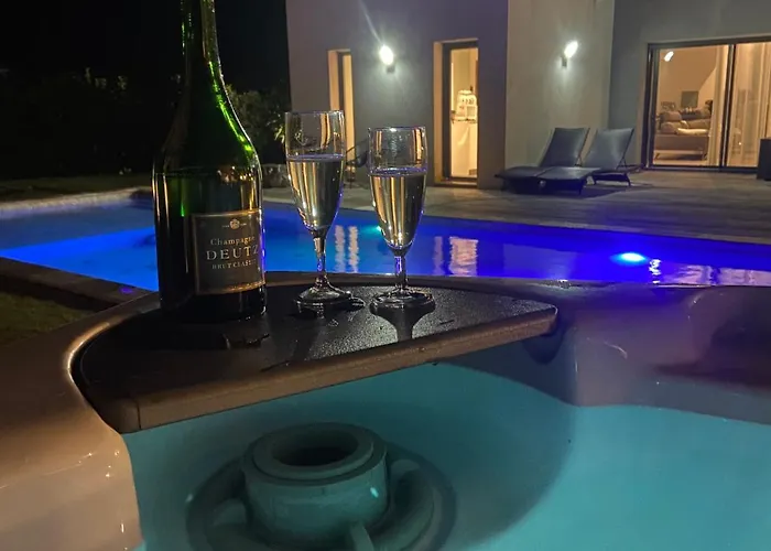 Charming Villa, Private Pool *