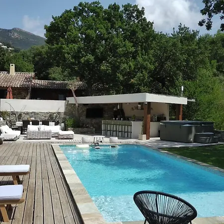 Villa , Piscine Privee, Jacuzzi *